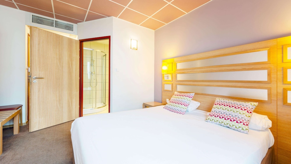 غرفة قياسية بسرير مزدوج، Hotel Campanile Metz Nord - Talange 3/10