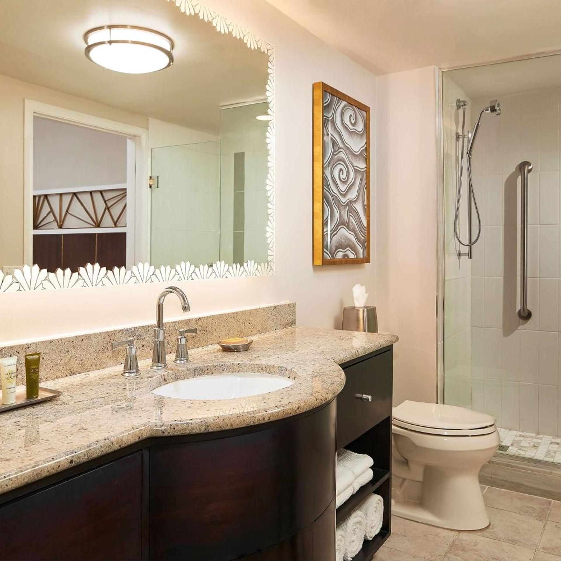 جناح بغرفتي نوم مع أريكة لذوي الإعاقة، Hilton Grand Vacations Club McAlpin Ocean Plaza Miami 3/3
