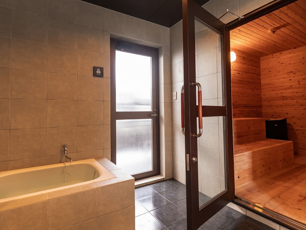CABIN&HOTEL CONSTANT NAHA 40/41