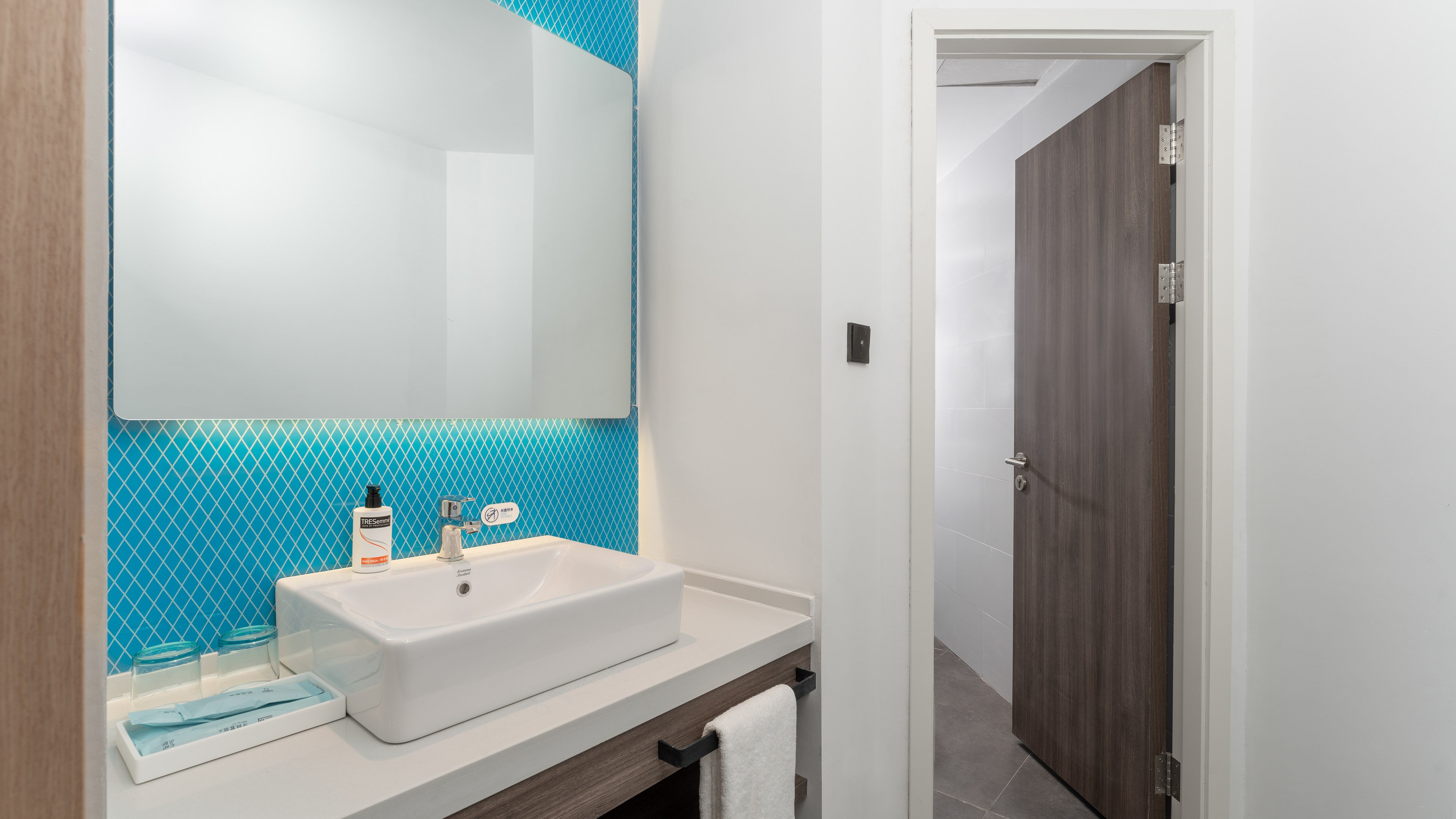 غرفة قياسية بسرير كينج مع أريكة، Holiday Inn Express KUNMING PANLONG 3/3
