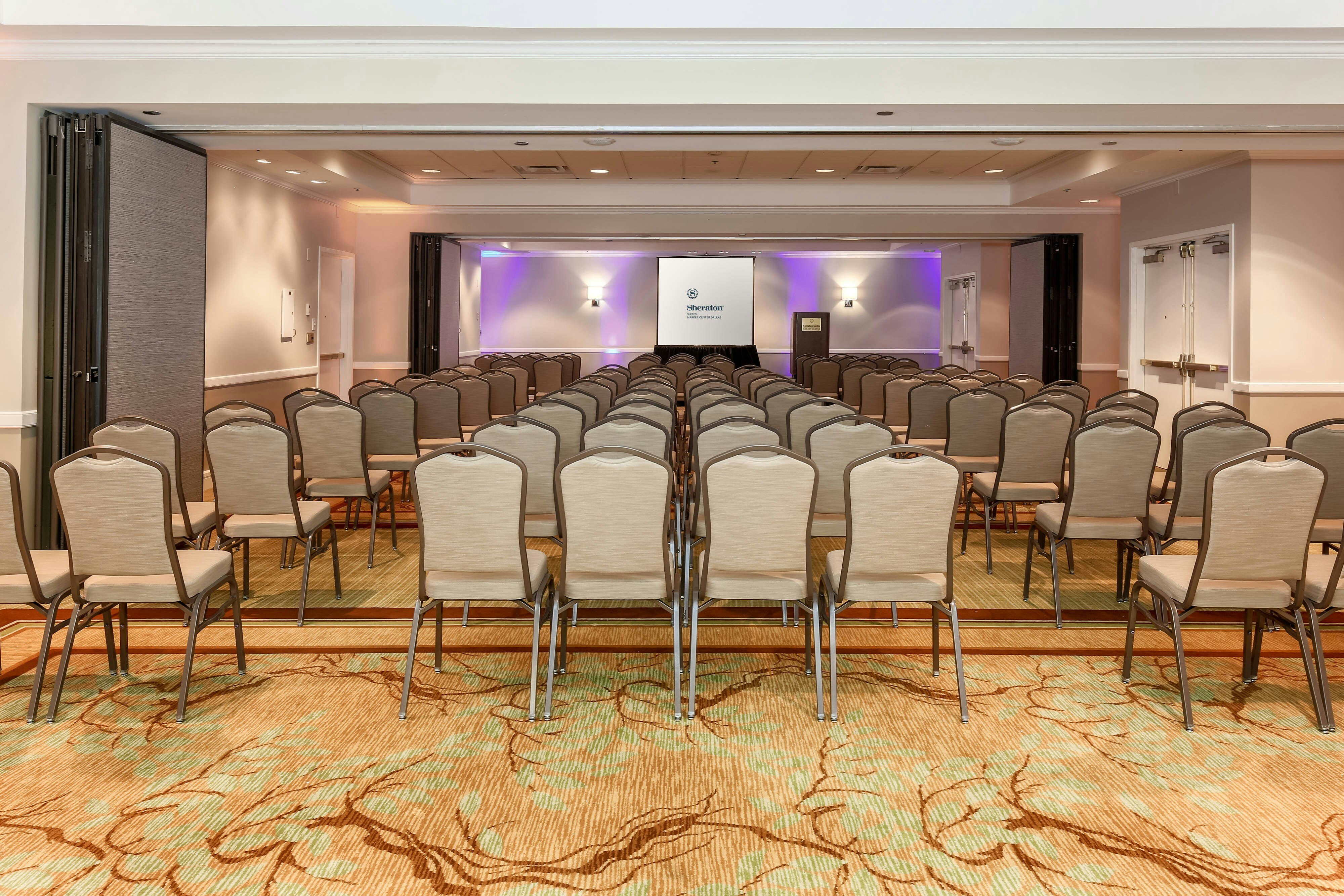 Sheraton Suites Market Center 42/49