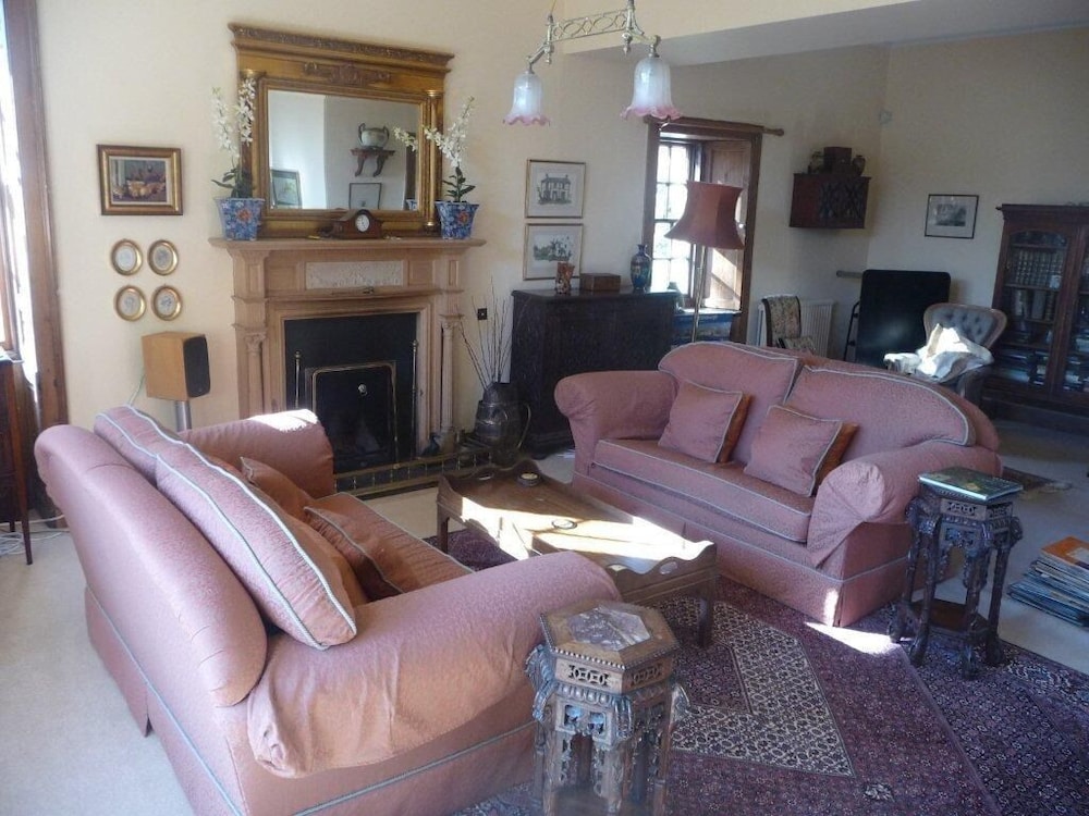 Spylaw Bank House 3/8