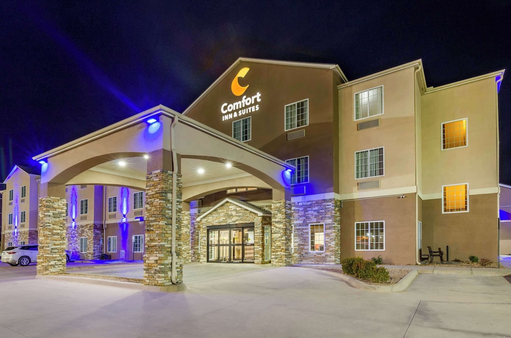Comfort Inn And Suites 2/32