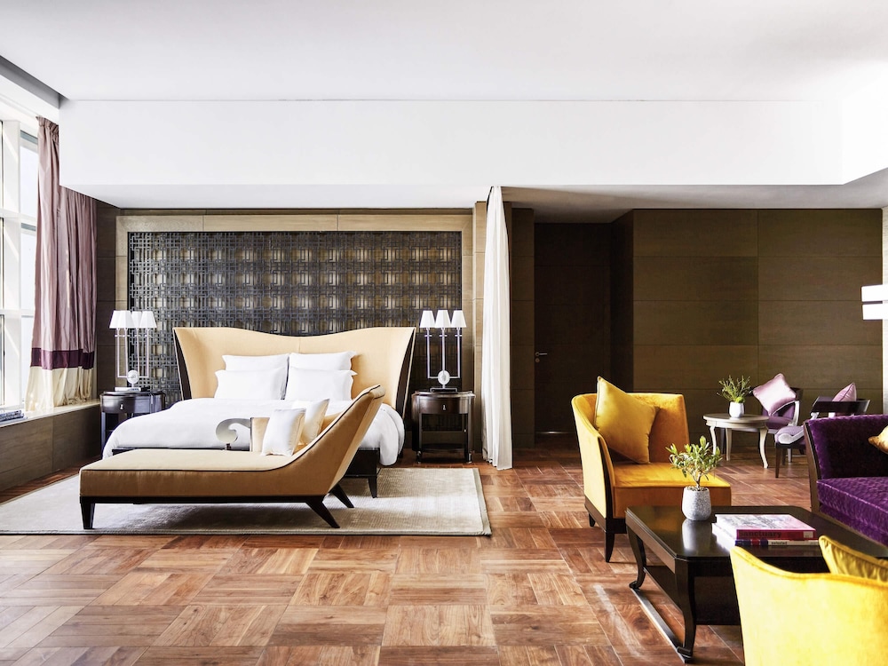 Pullman Doha West Bay 12/72