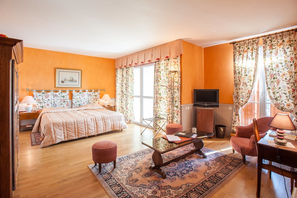 LE BEAU RIVAGE 17/58