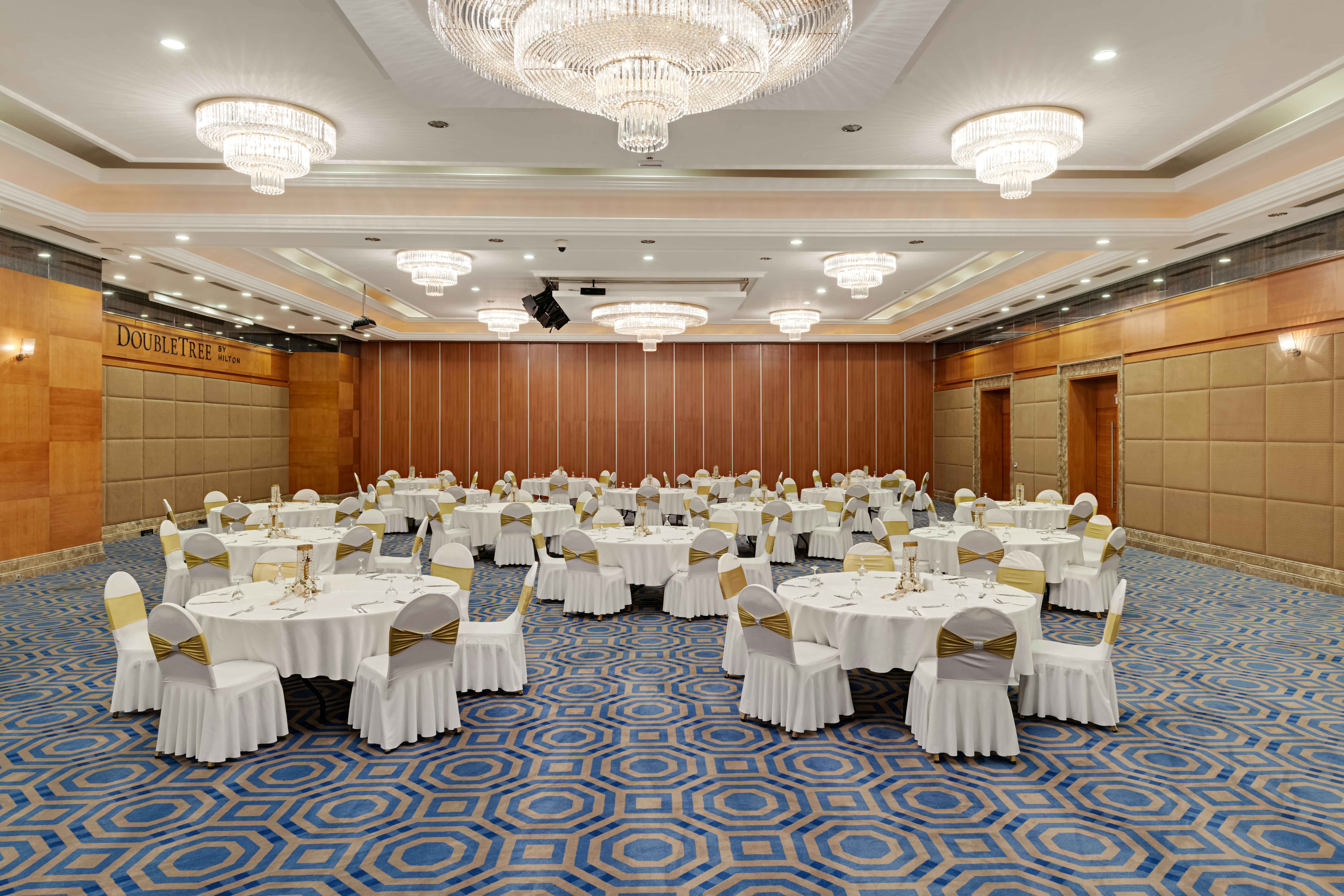 Doubletree By Hilton Hotel Van 84/87