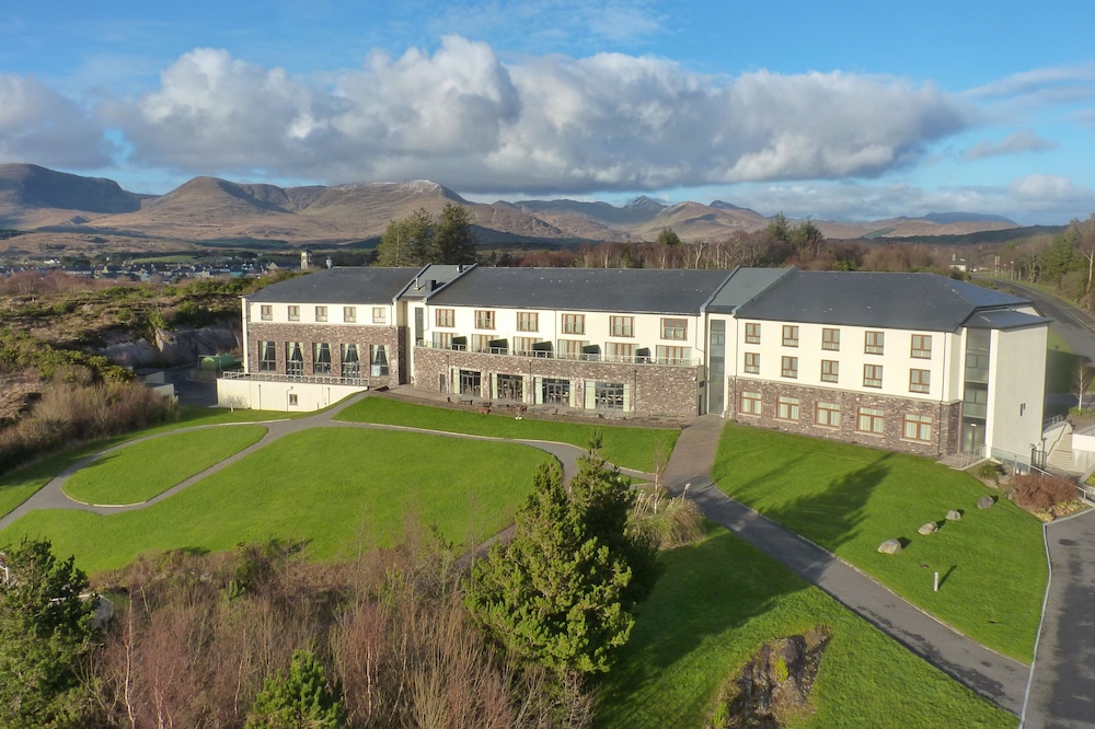 Sneem Hotel 2/36