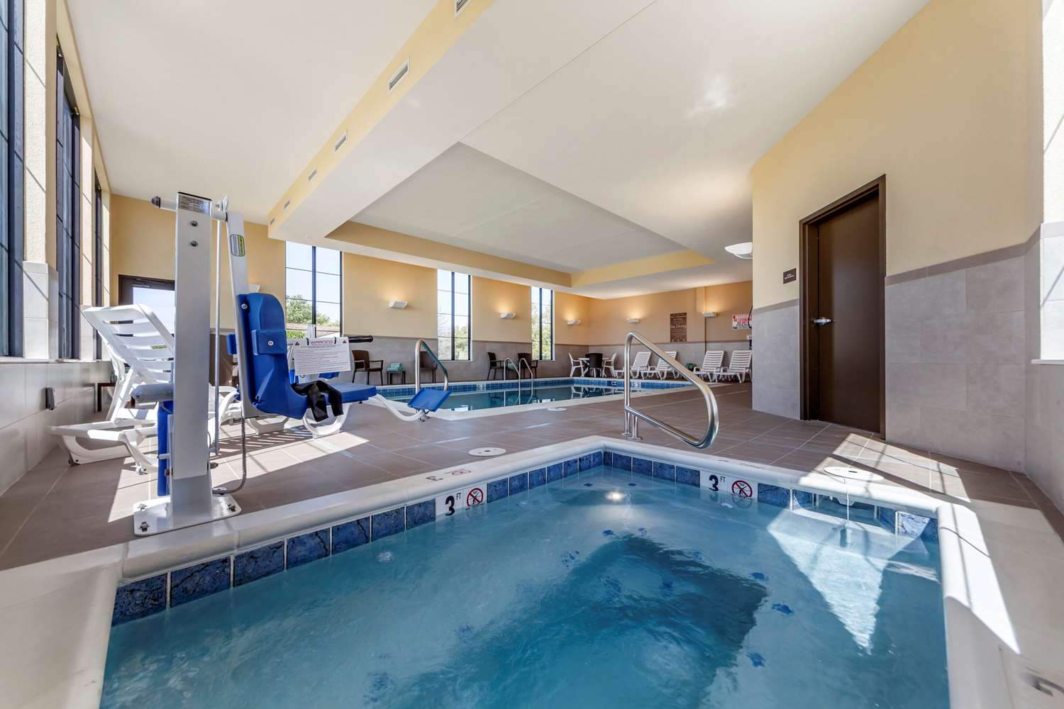 Comfort Suites Grand Island South 7/20