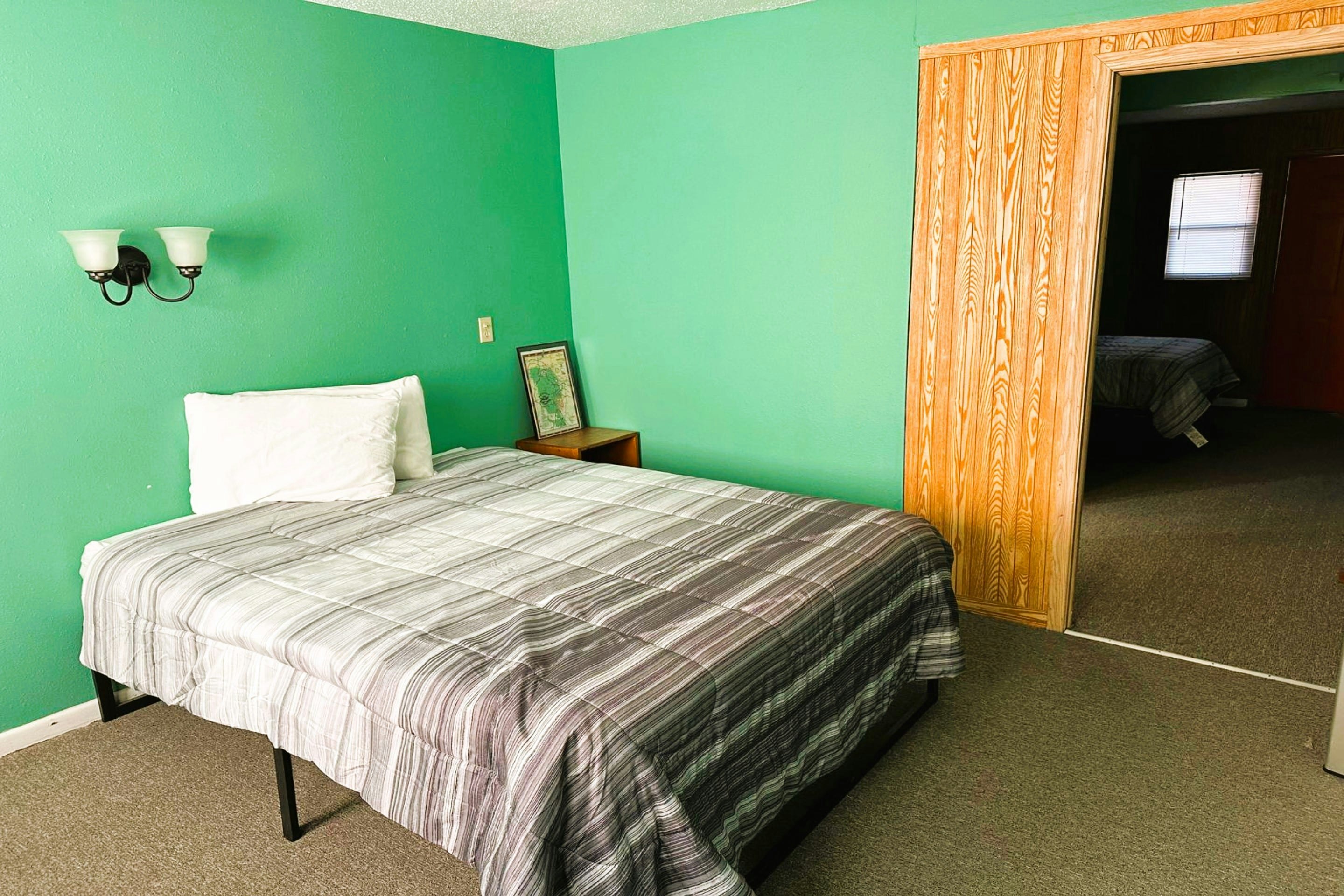 Love Hotels Kadoka by OYO at Badlands SD 14/33