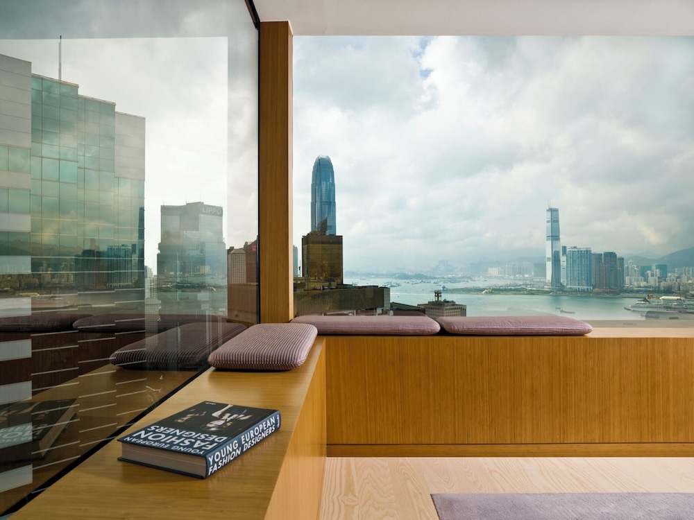 Upper House Hong Kong 27/65