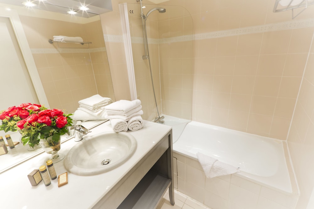 Hotel Champerret Heliopolis 48/48
