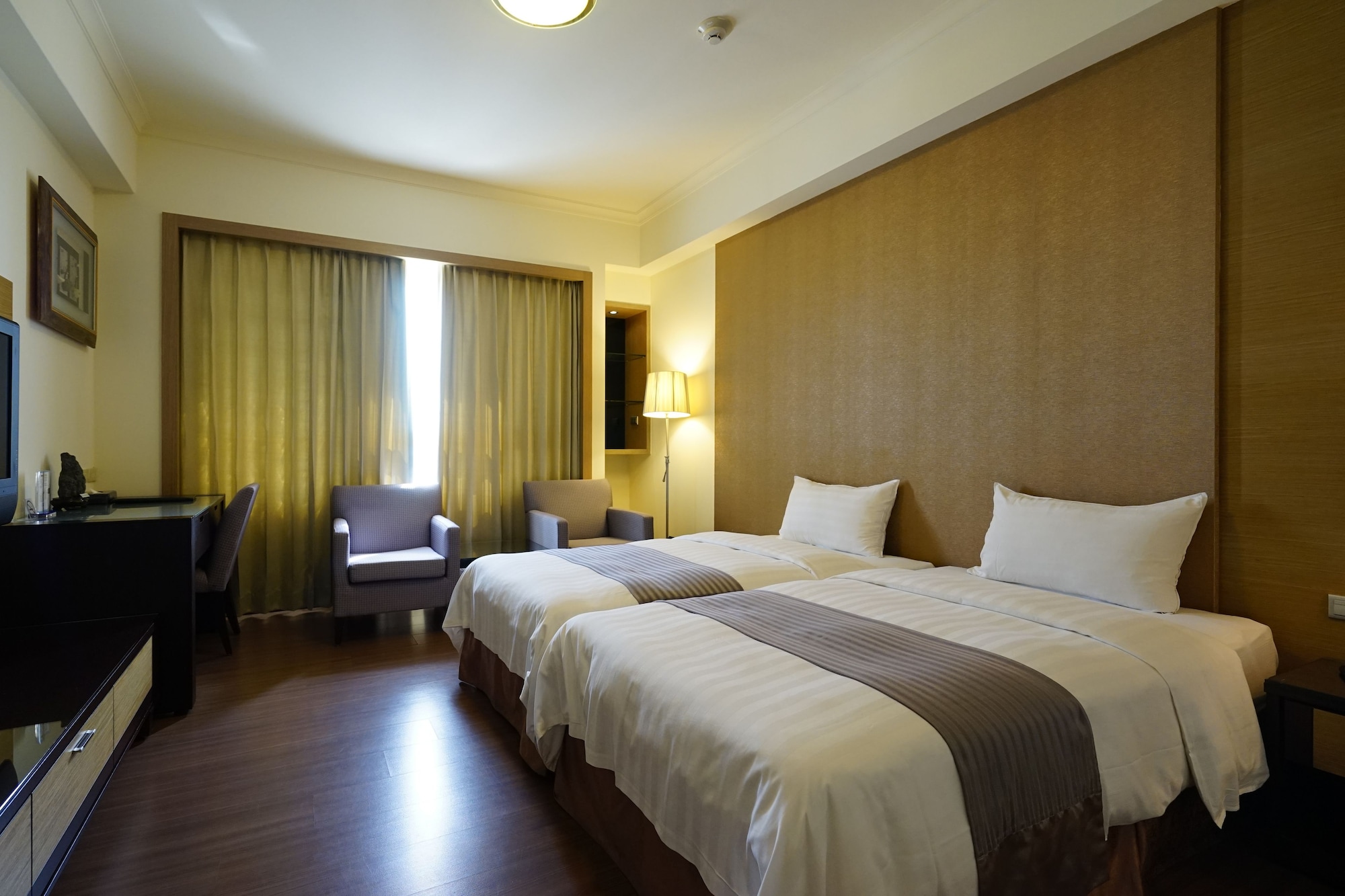 CLASSIC, TWIN BEDS, SEA VIEW