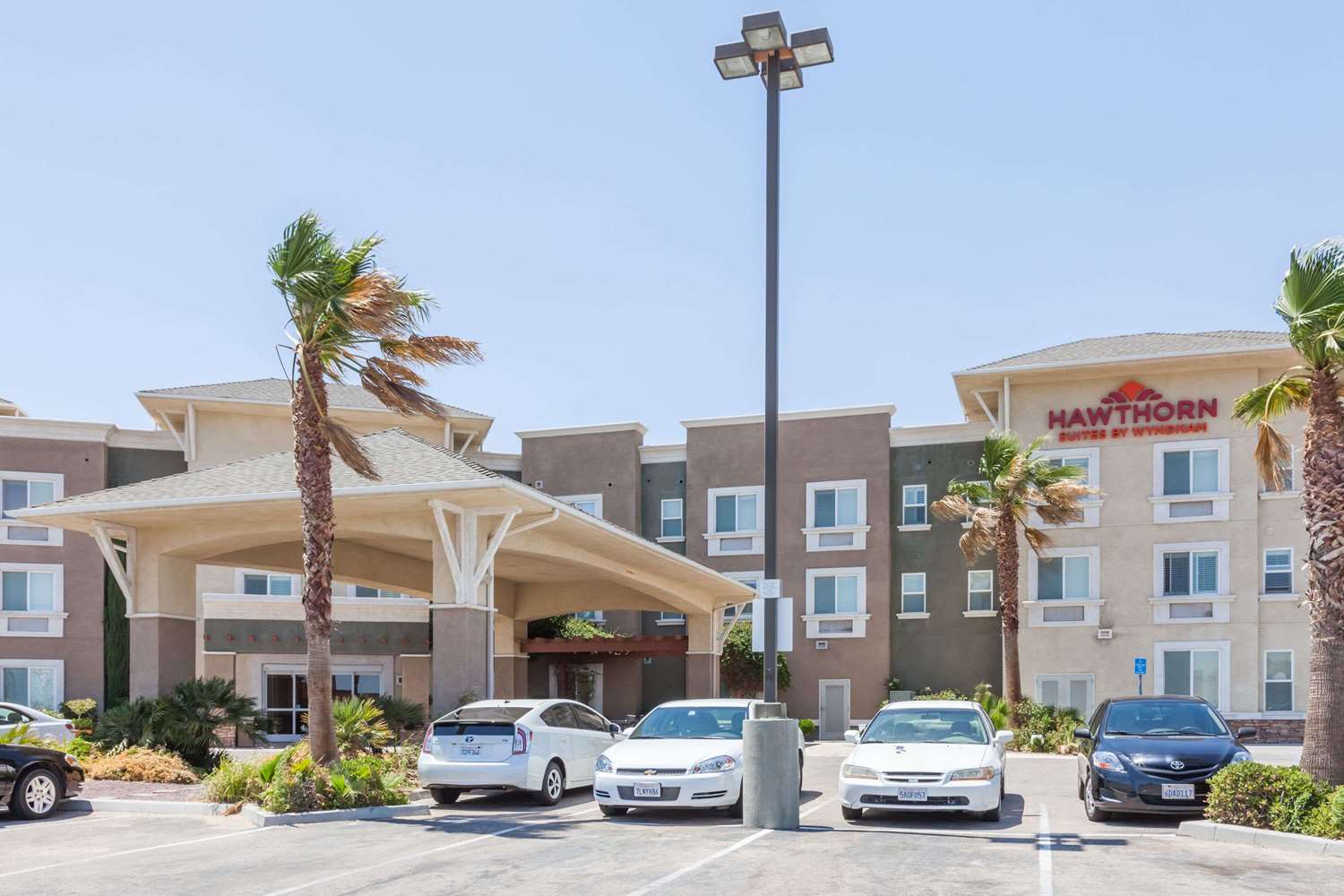 Hawthorn Suites By Wyndham Victorville 31/33