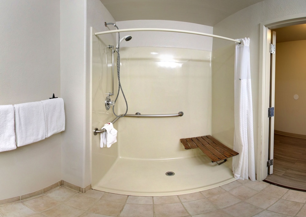 Days Inn Suites Llano 11/36