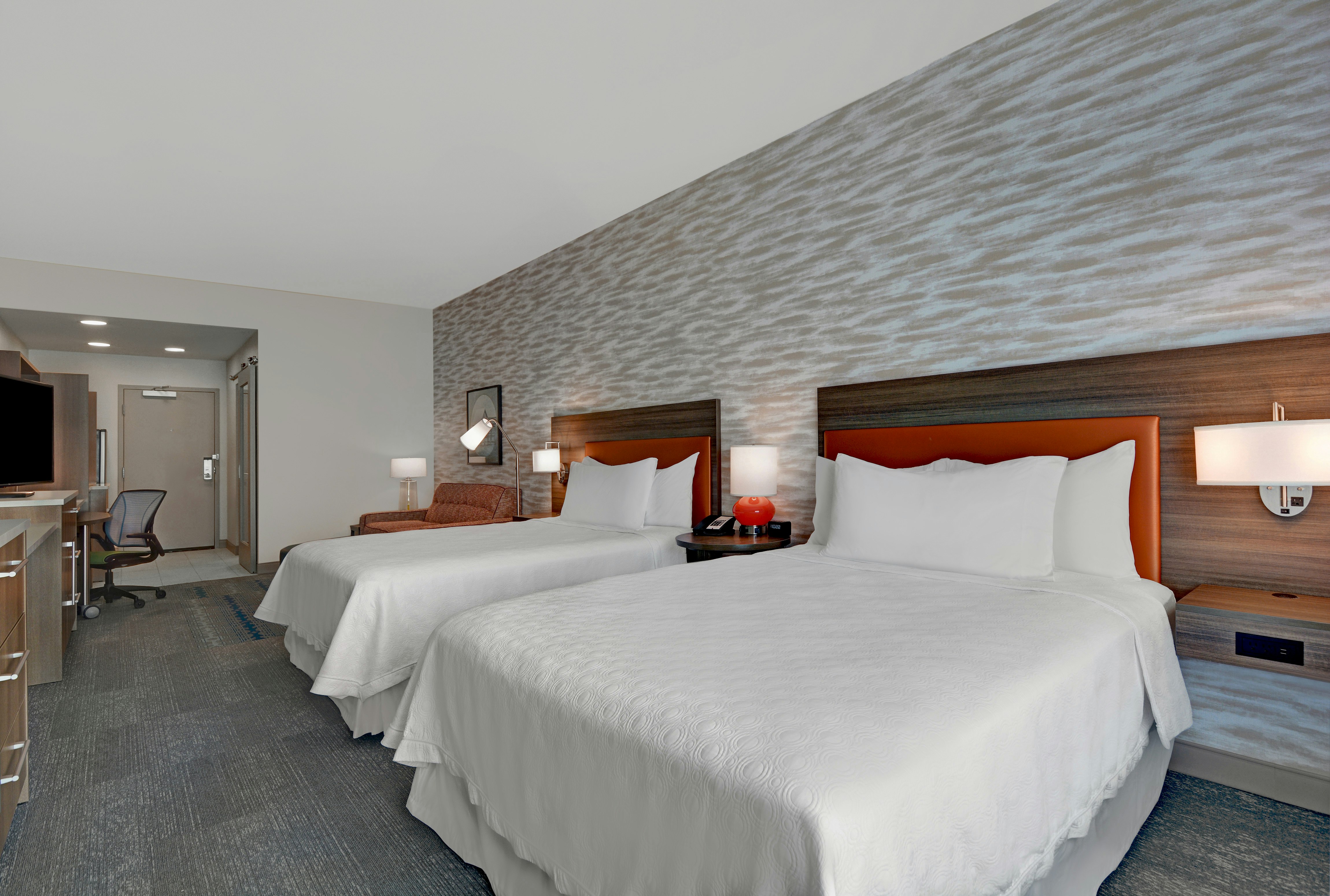 STUDIO, 2 QUEEN BEDS