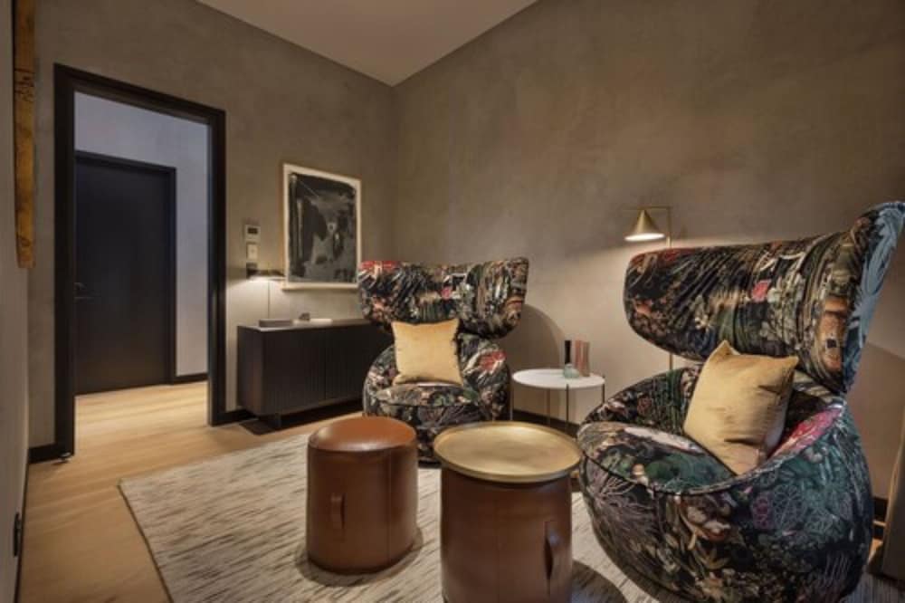 Hotel Fitzroy 20/25
