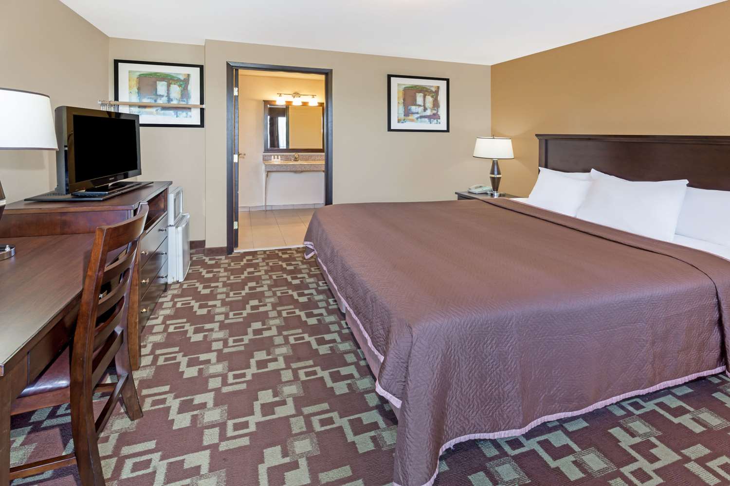 Travelodge By Wyndham Newport 16/44