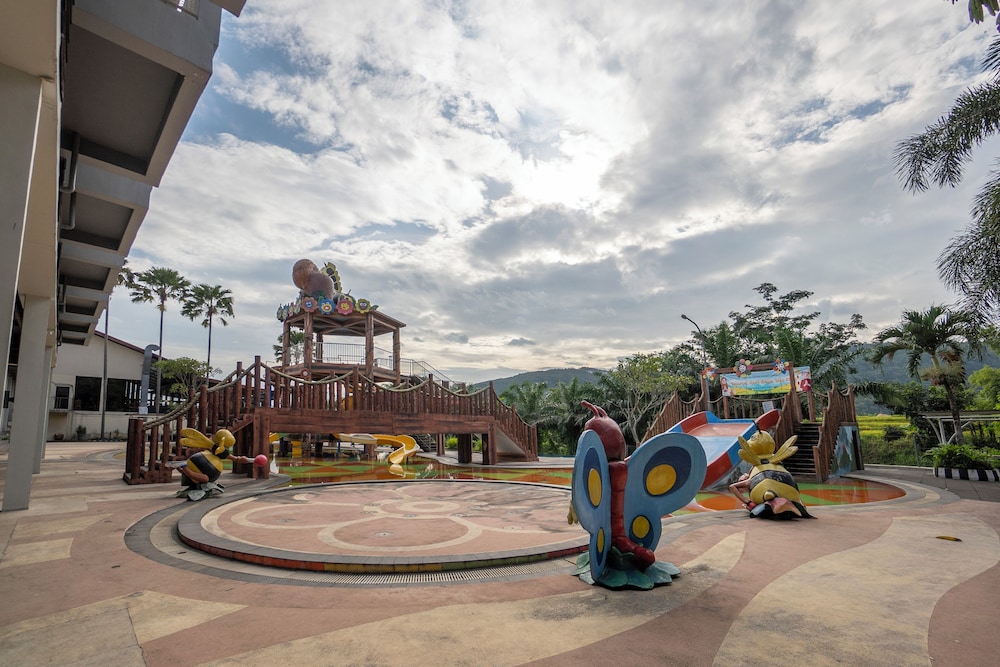 Bess Resort and Waterpark 12/22
