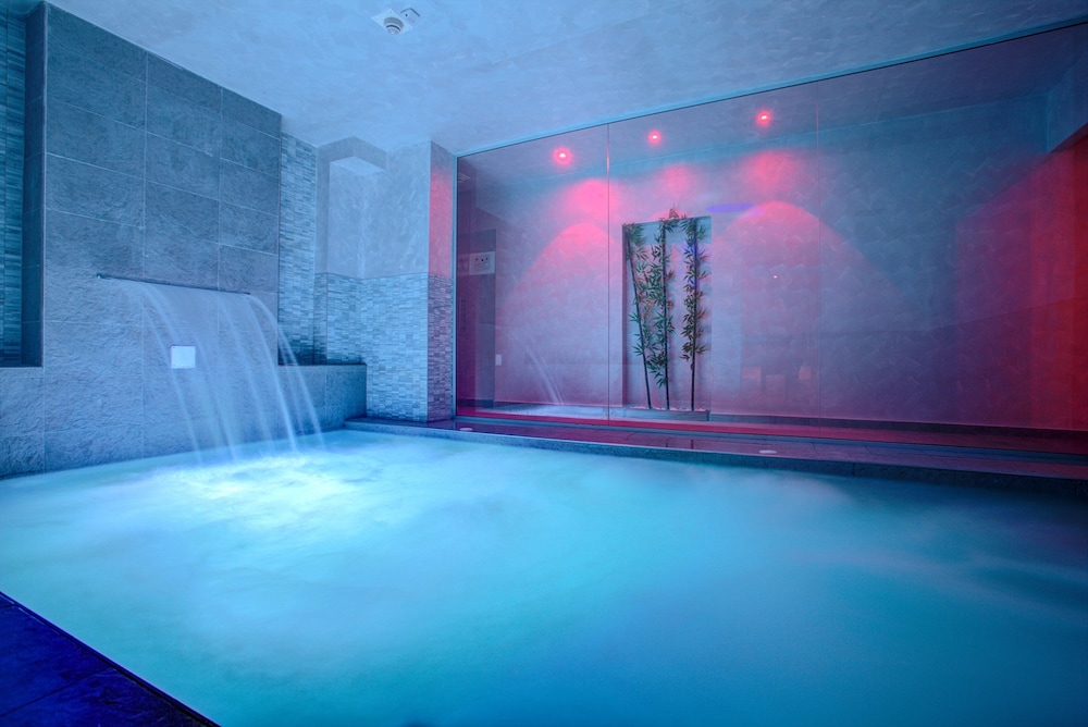 Ferretti Beach Hotel 43/65