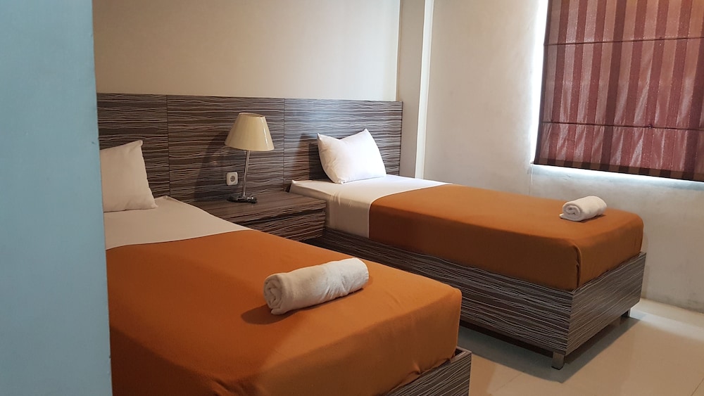Miracle Hotel Manado 8/23