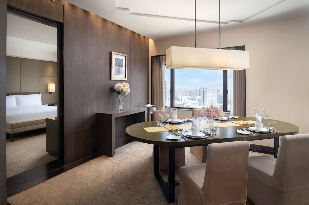 Crowne Plaza Bangkok Lumpini Park 56/77