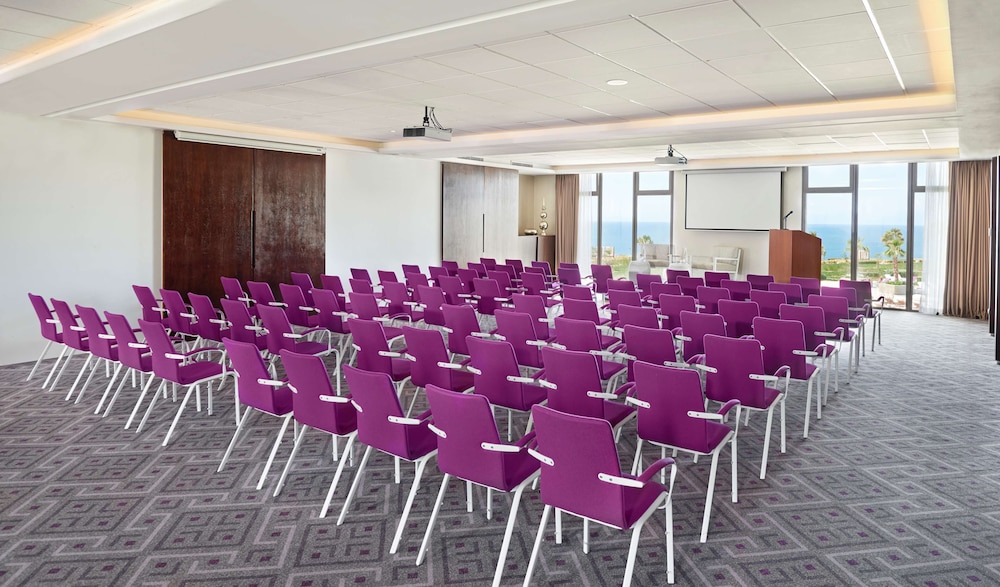 Hyatt Place Taghazout Bay 74/84
