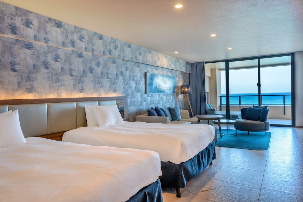 OCEAN, DELUXE, TRIPLE, TERRACE