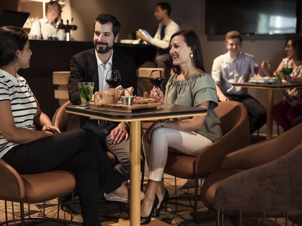 Mercure Paris Sud Les Ulis Courtaboeuf 42/68