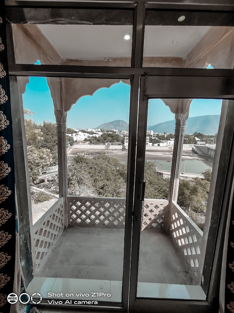 Hotel Radhika Palace Pushkar 13/41