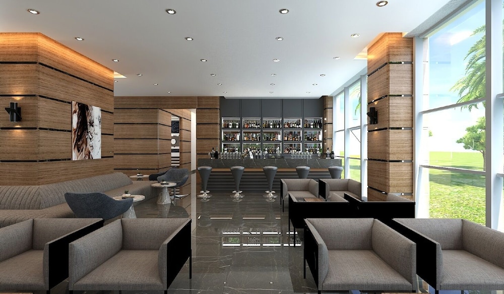 Grand Sapphire City Hotel 30/38