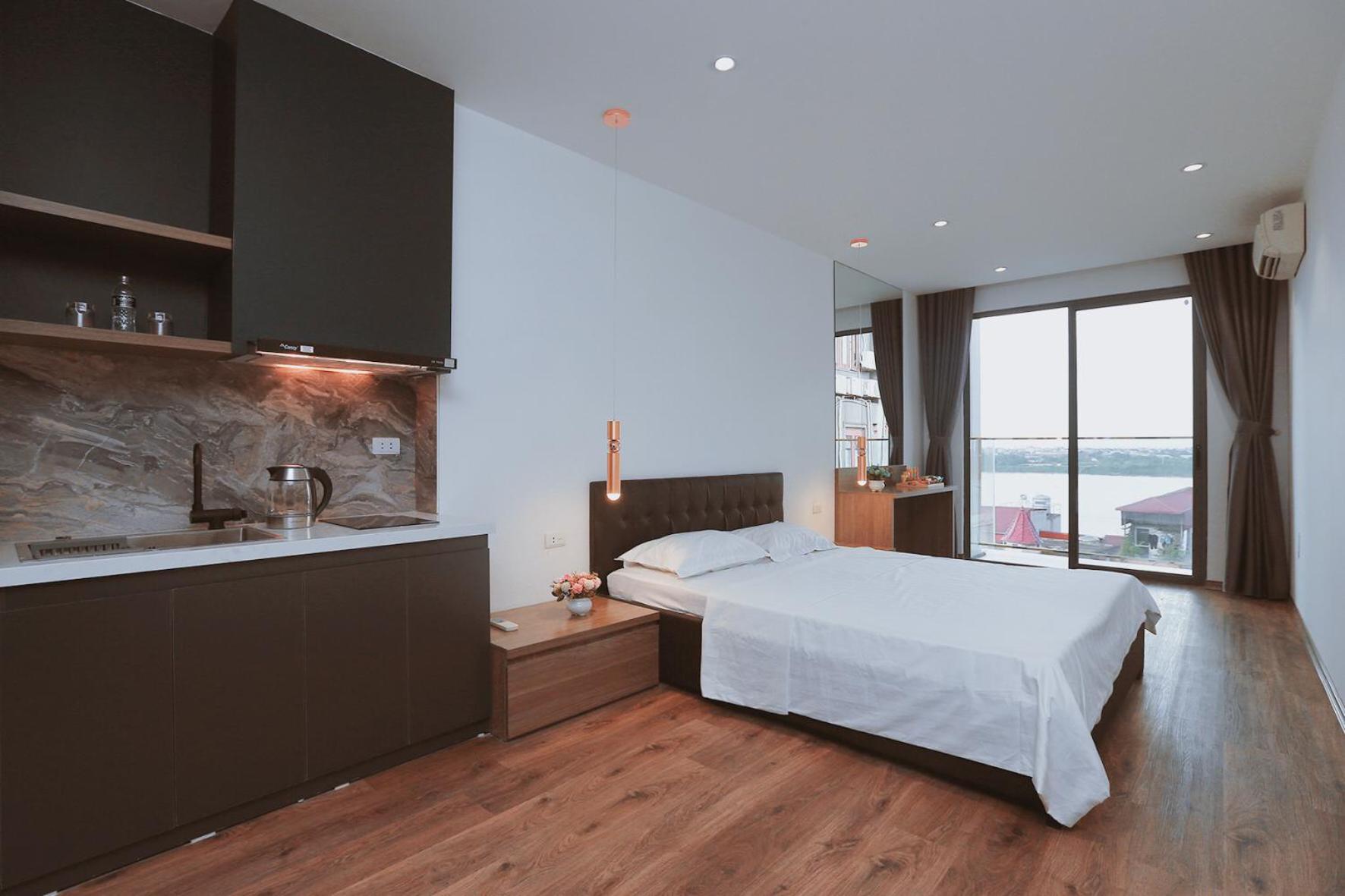 BH Riverside Hotel 32/43