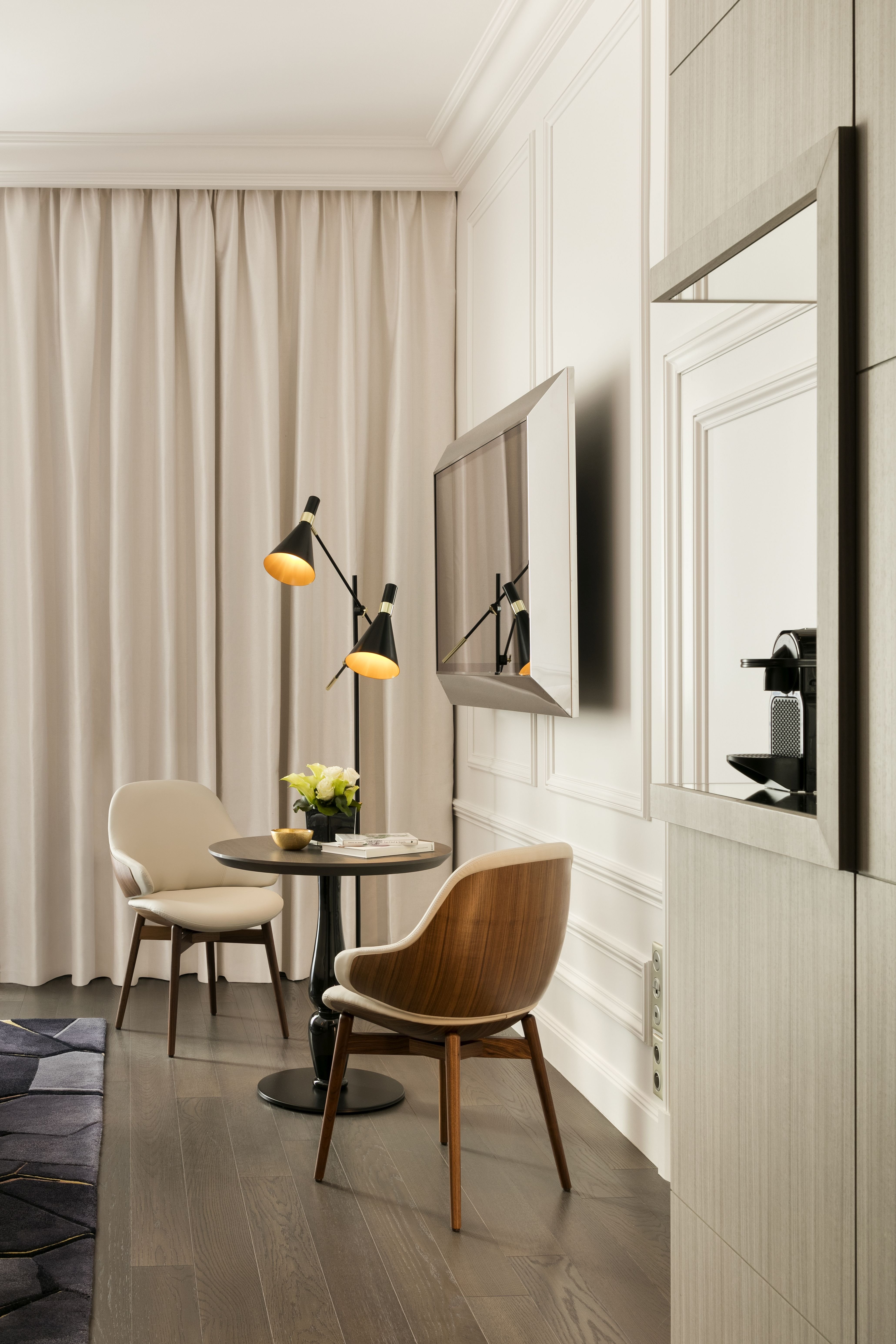 La Clef Champs-Elysees Paris By The Crest Collection 47/63