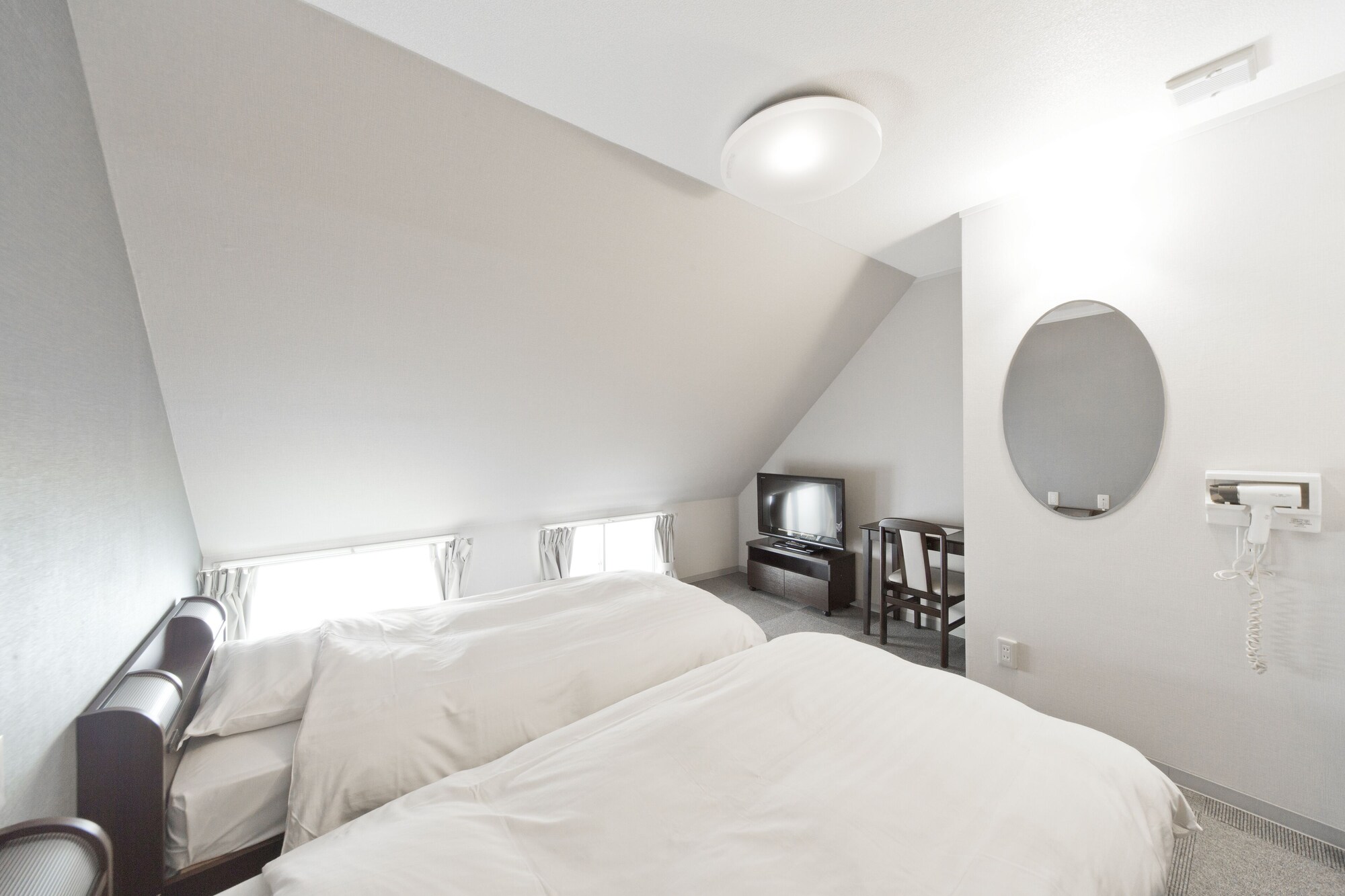 ROOM, TWIN BEDS, ANNEX