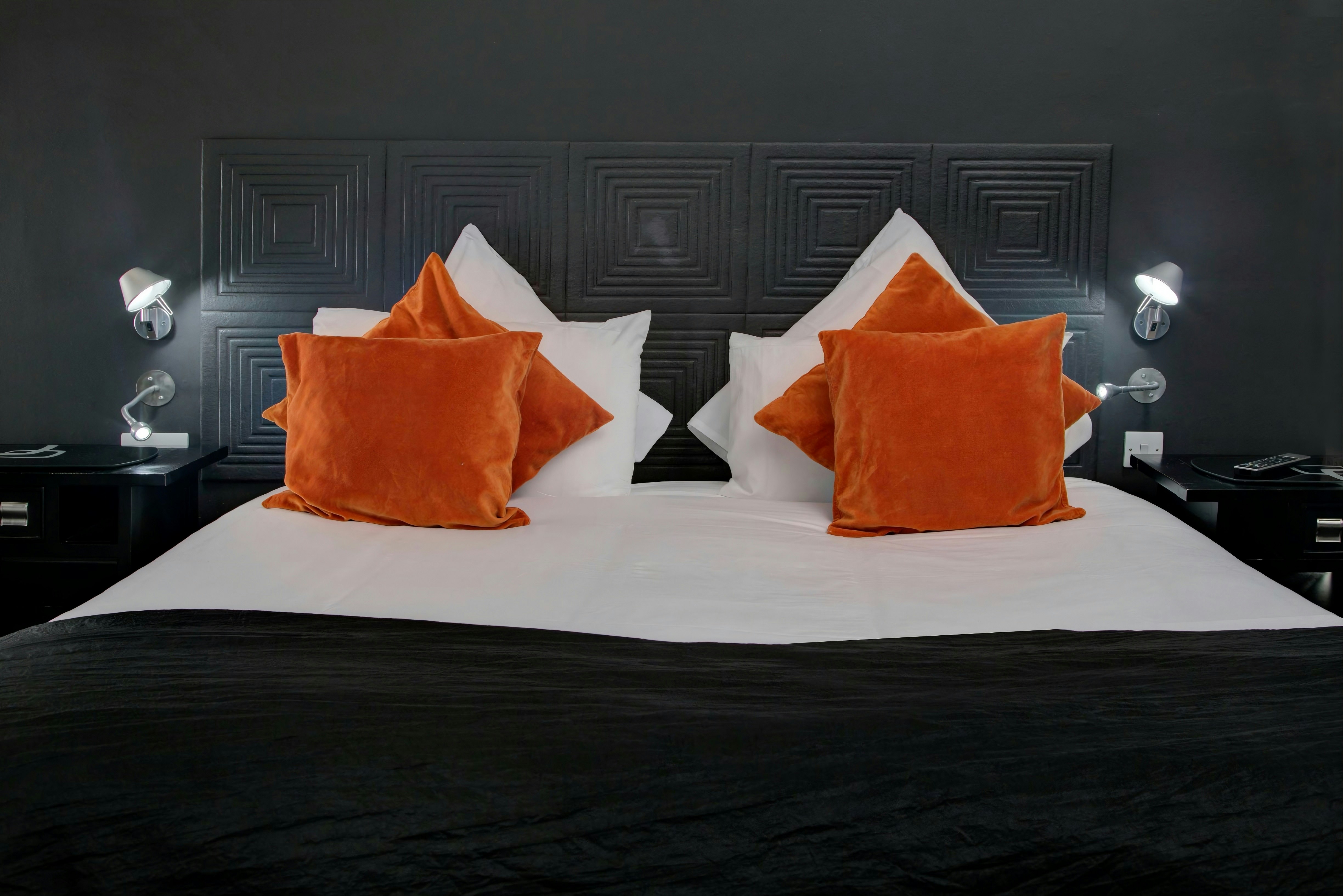 Carmelite Hotel 30/50