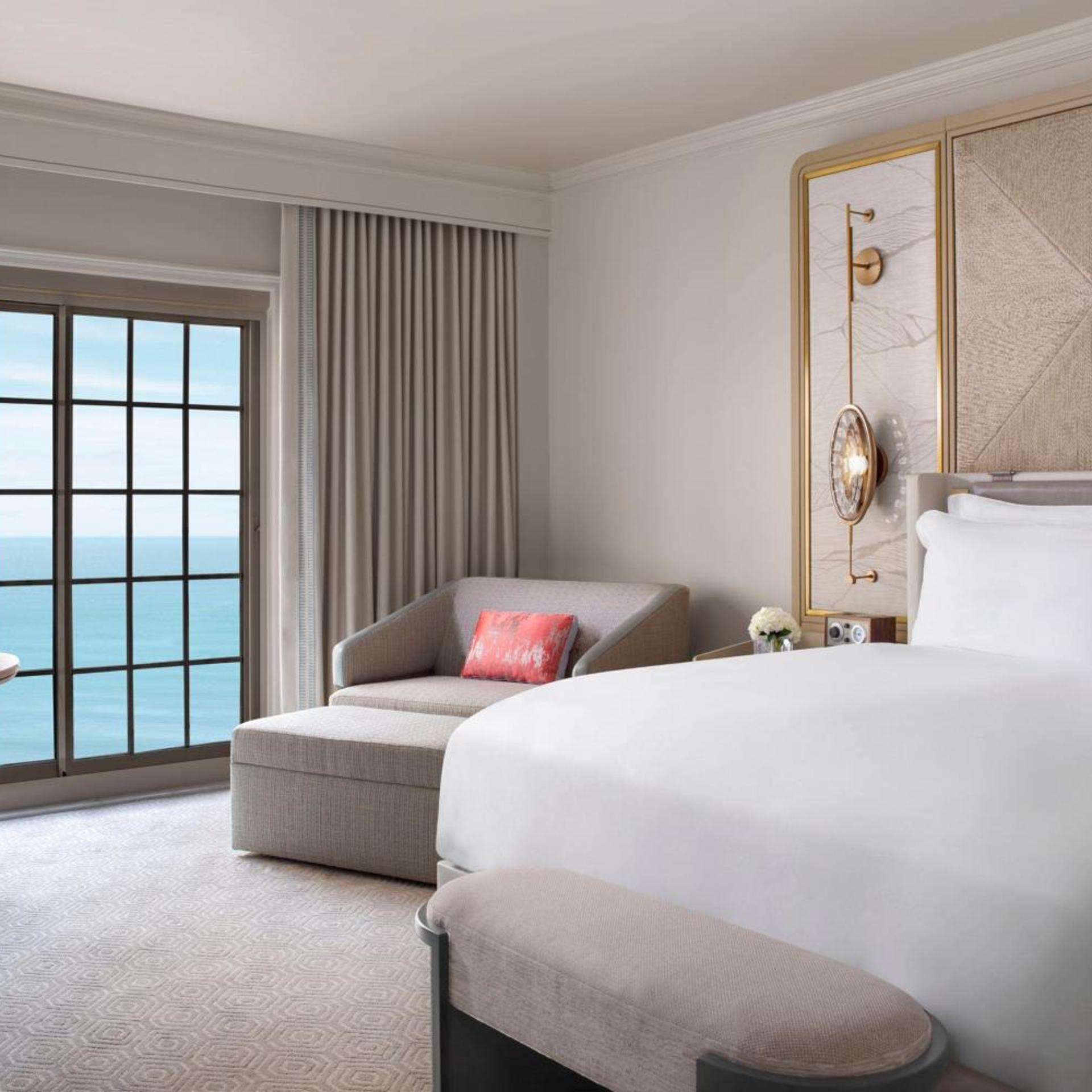 Room, King Bed, Ocean Front, Balcony, Accessible