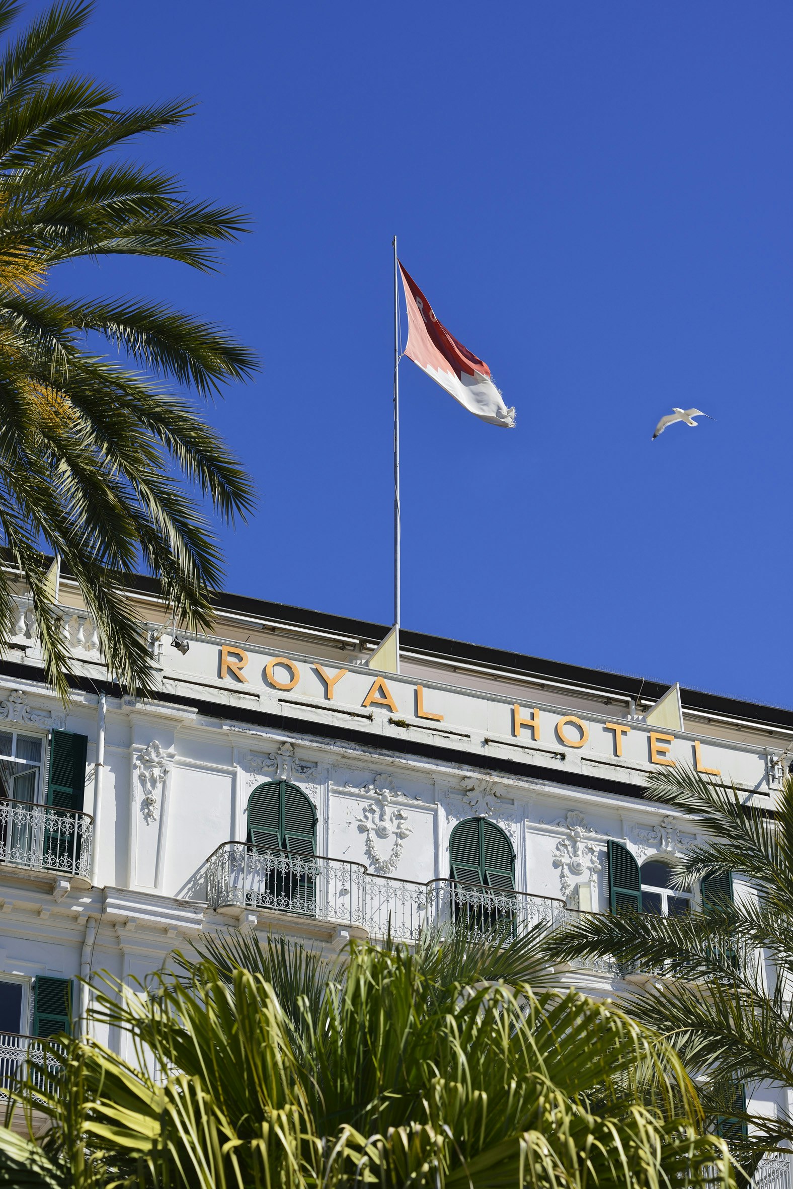 Royal Hotel Sanremo 4/83
