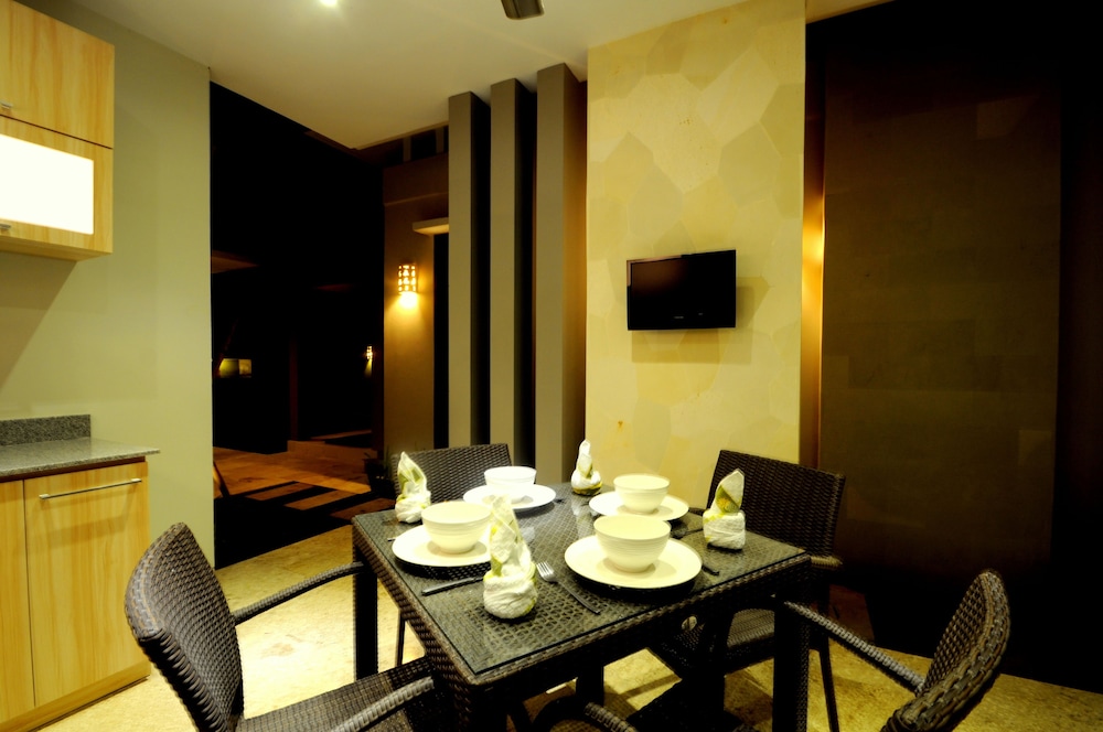 JAS BOUTIQUE VILLAS 26/37