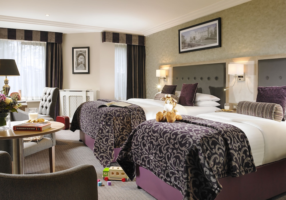 NEWPARK HOTEL 12/70