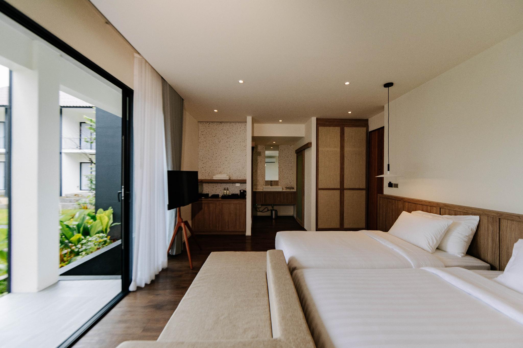 Oasis, Suite, Garden View