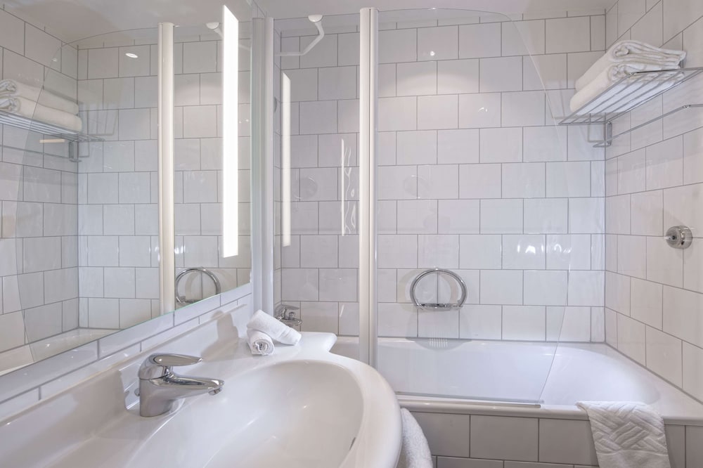 Hilton Zurich Airport 24/78