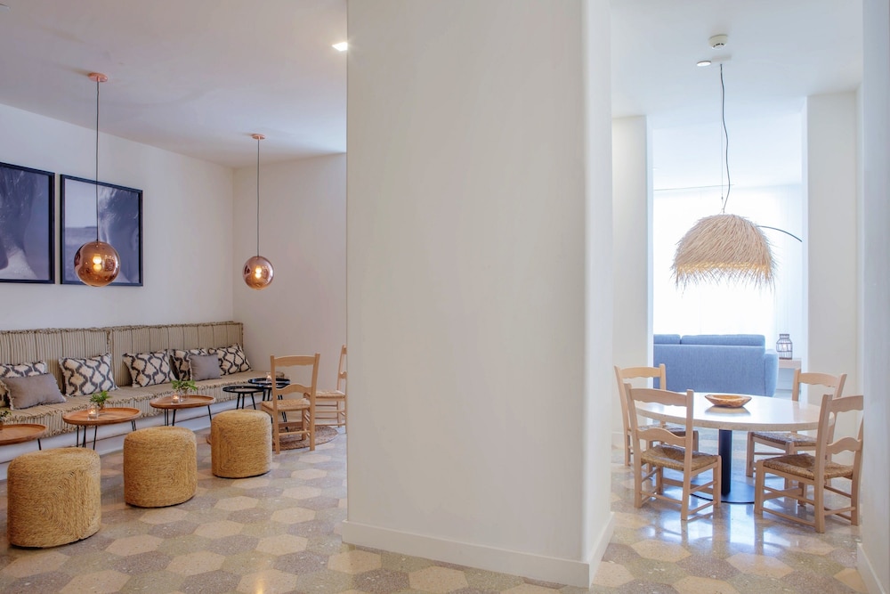 Hm Alma Beach - Adults Only 38/54