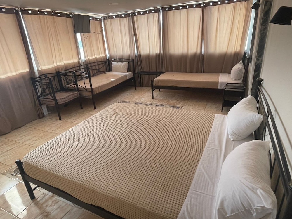 Nikolakakis Rooms Lavrio 24/65