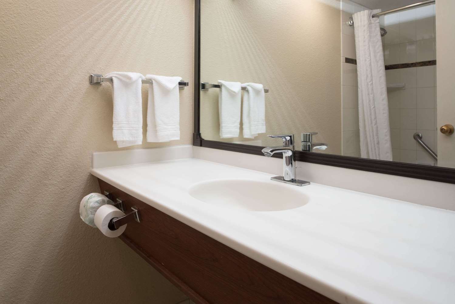 Ramada By Wyndham Downtown Spokane 20/20