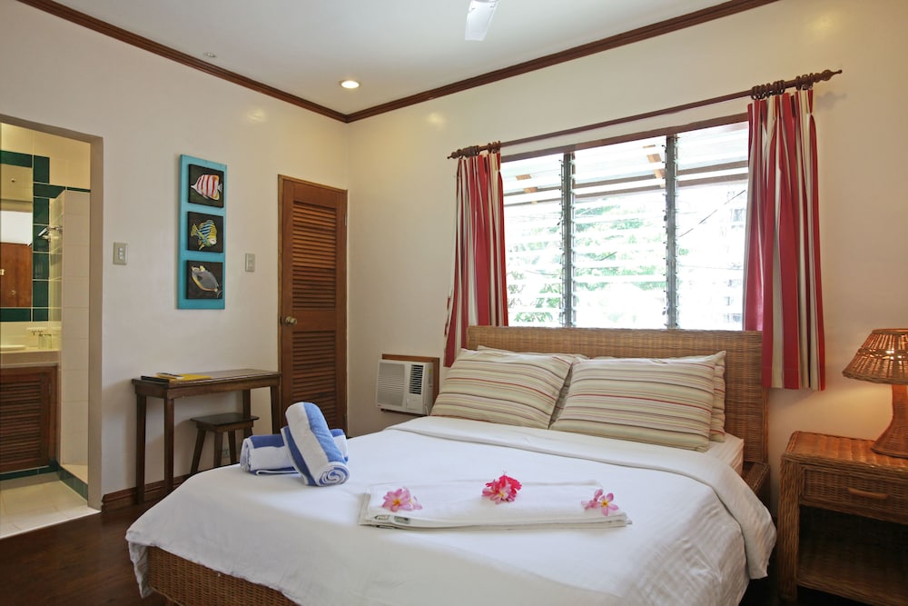 El Galleon Beach Resort Asia Divers 26/68