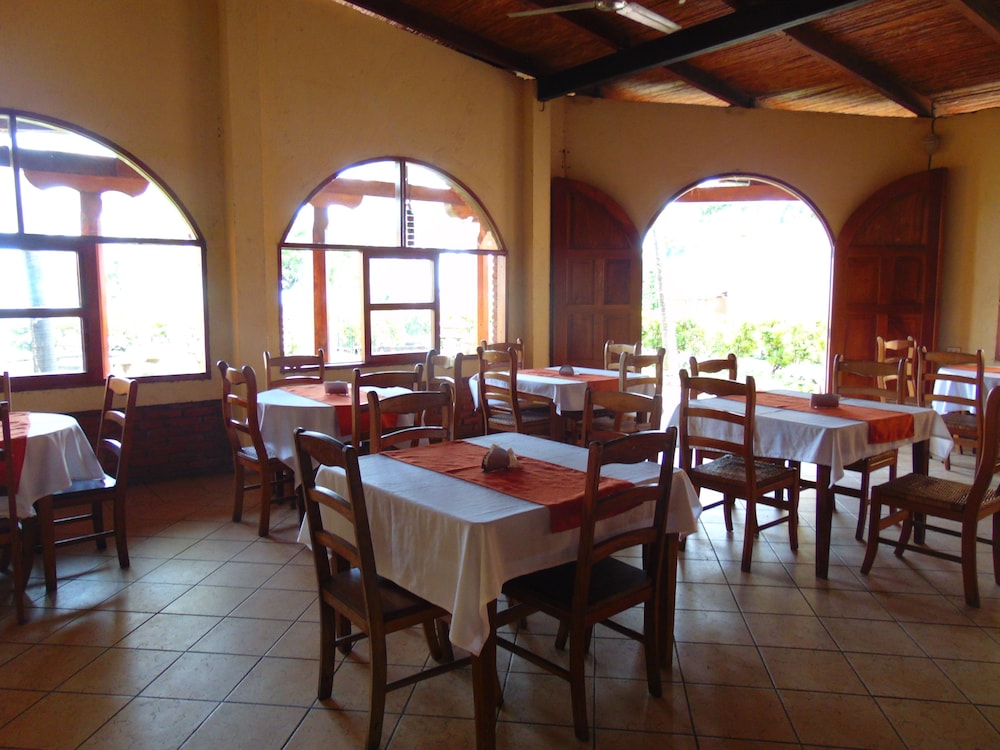 El Maltese Hotel 54/69