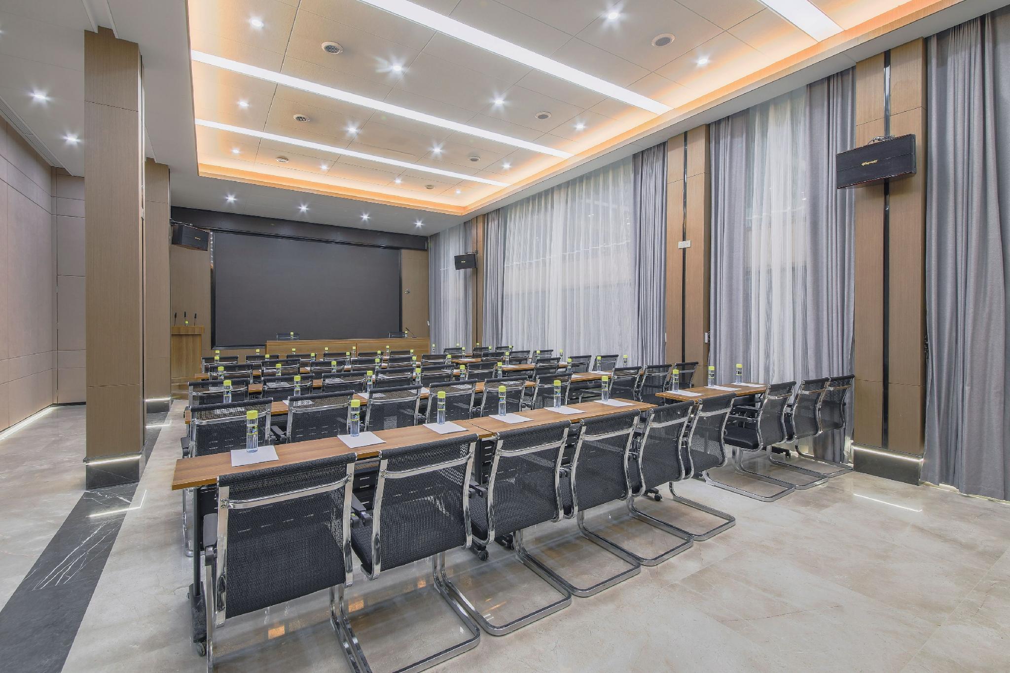 Li Feng Hotel (Wuhan Jinyinhu store) 36/49