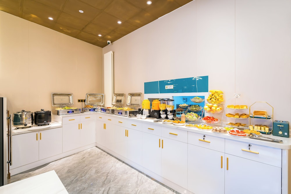 Dequan Luxury Hotel (Beijing CBD Jingguang Center Branch) 18/20