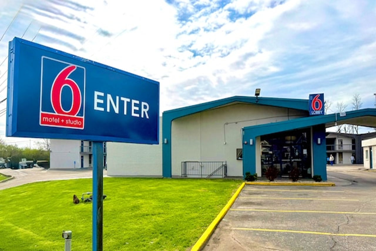 Studio6 Suites Lexington KY Airport 3/4