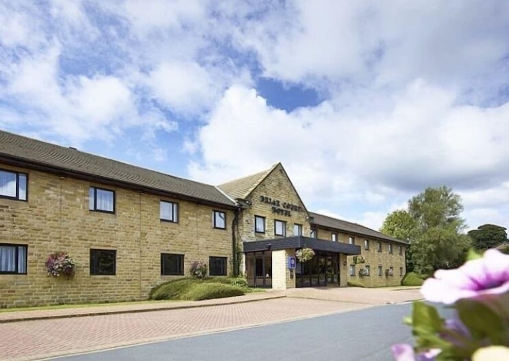 Briar Court Hotel 2/70