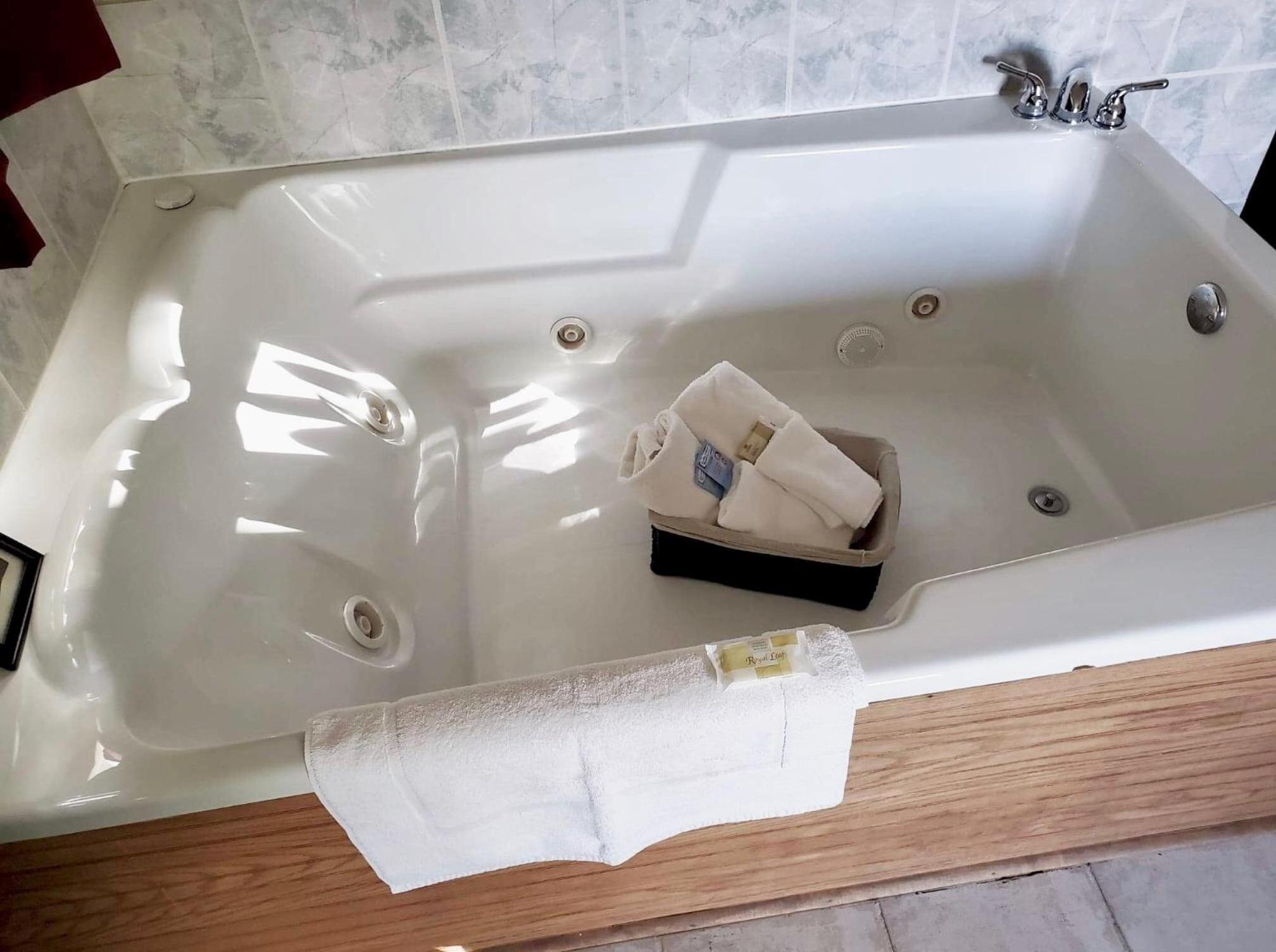 Executive, Suite
